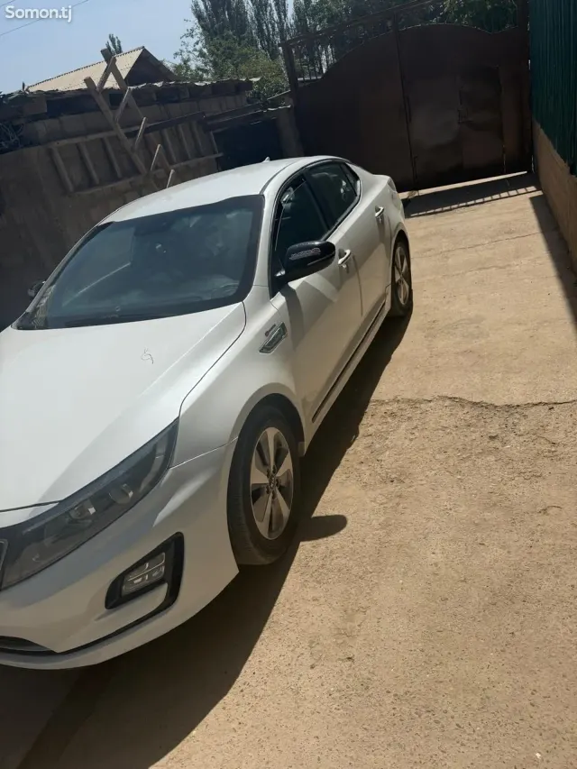 Kia K5 2015 · 2.0 AT