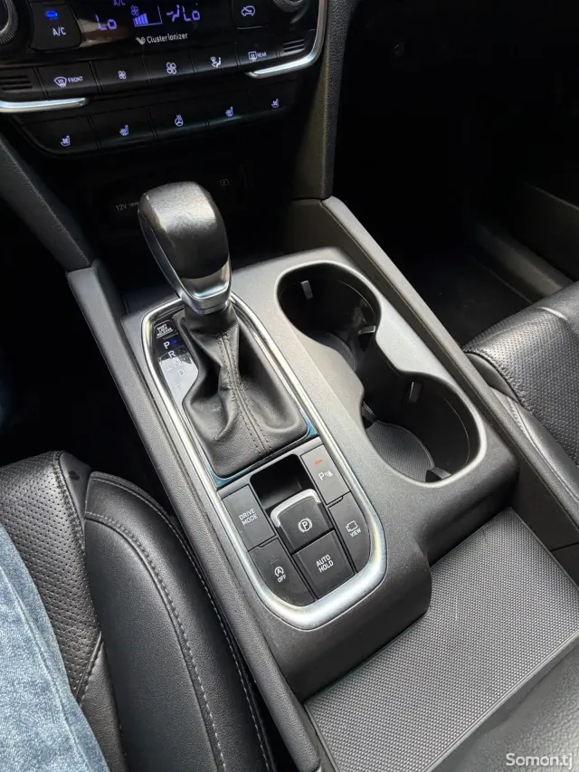 Hyundai Santa Fe 2018 · 2.0 AT
