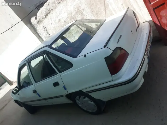 Daewoo Nexia 1996 · 1.6 MT
