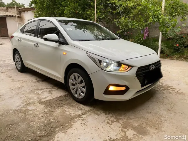 Hyundai Solaris 2019 · 1.6 AT