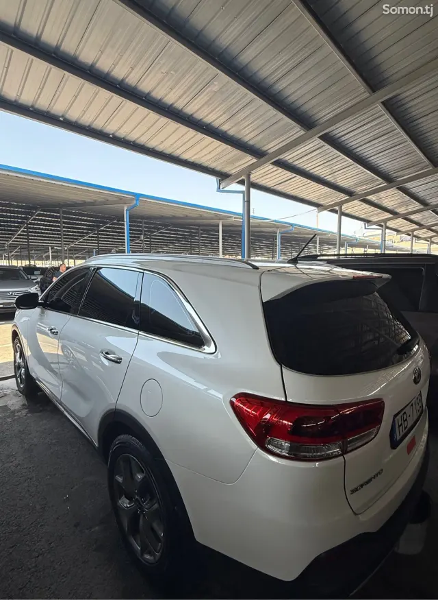 Kia Sorento 2015 · 2.0 AT