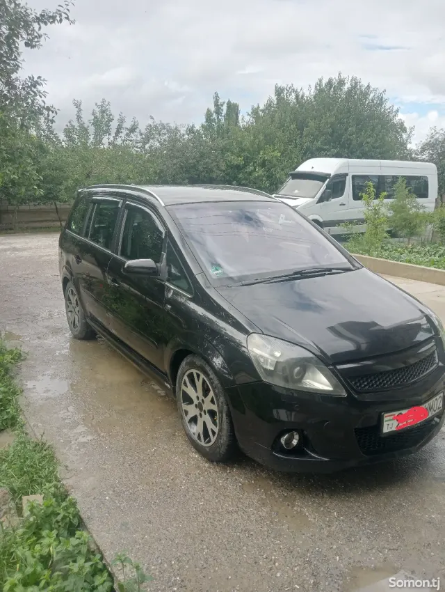 Opel Zafira 2008 · 2.0 MT