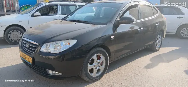 Hyundai Avante 2009 · 1.6 AT