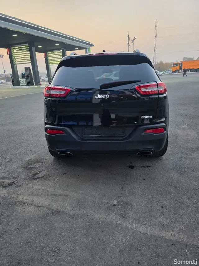 Jeep Cherokee 2017 · 3.0 AT