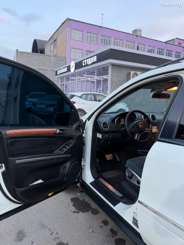 Mercedes-Benz ML class 2009 · 3.5 AT