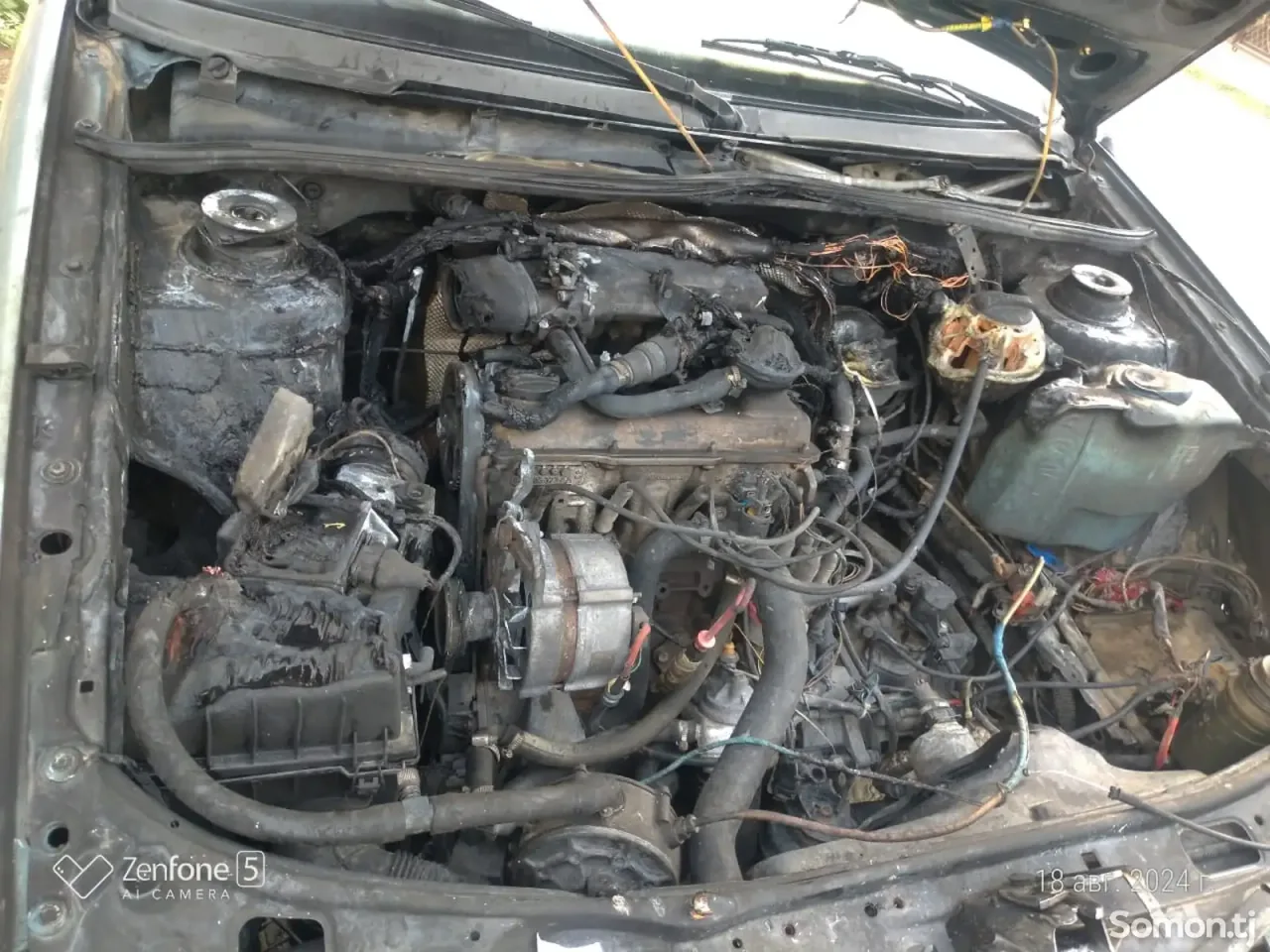 Volkswagen Passat 1990 · 1.8 MT