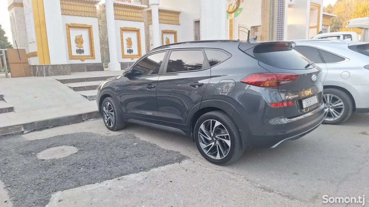 Hyundai Tucson 2021 · 2.0 AT