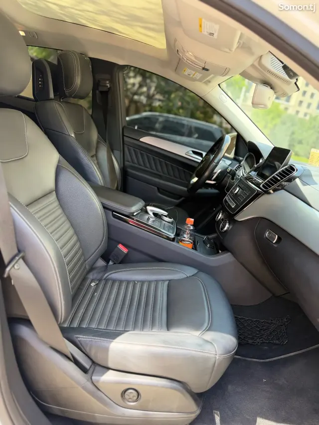 Mercedes-Benz GLE class 2016 · 3.0 AT