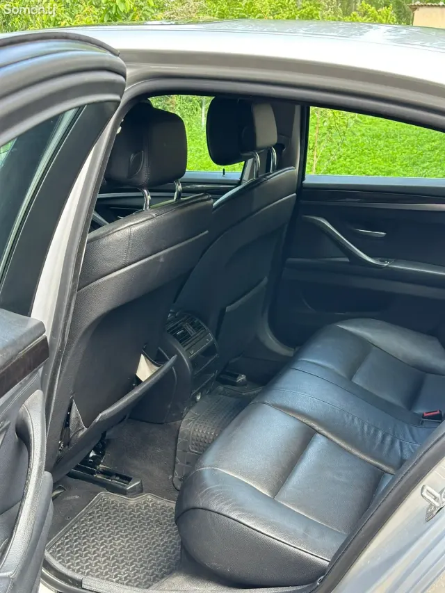 BMW 5 series 2012 · 2.0 AT