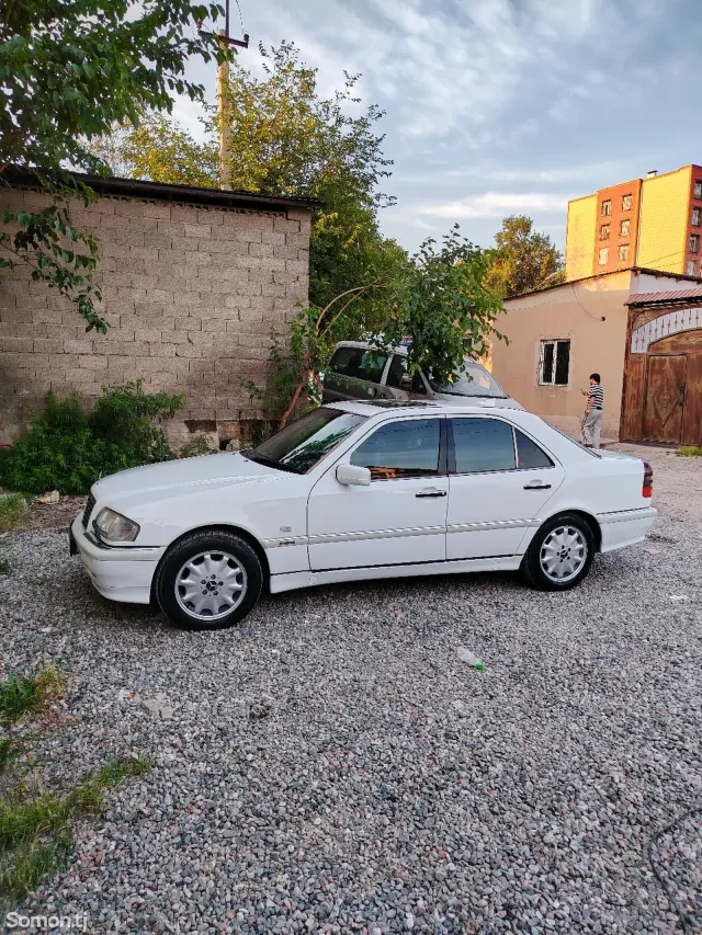Mercedes-Benz C class 1998 · 2.8 AT