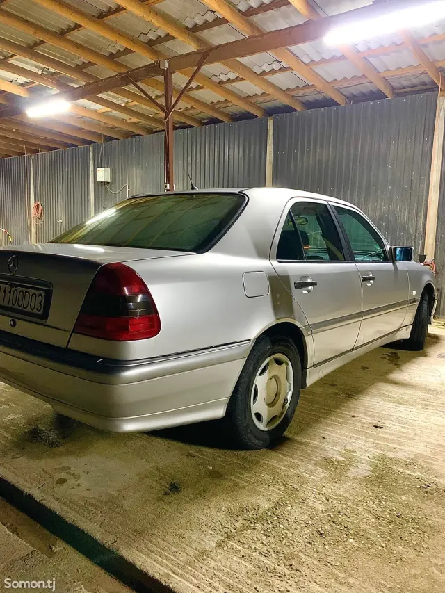 Mercedes-Benz C class 1999 · 1.8 MT