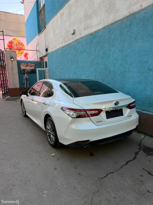 Toyota Camry 2018 · 2.5 AT