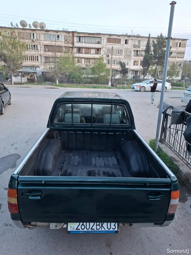 Isuzu D-Max 2008 · 2.6 MT