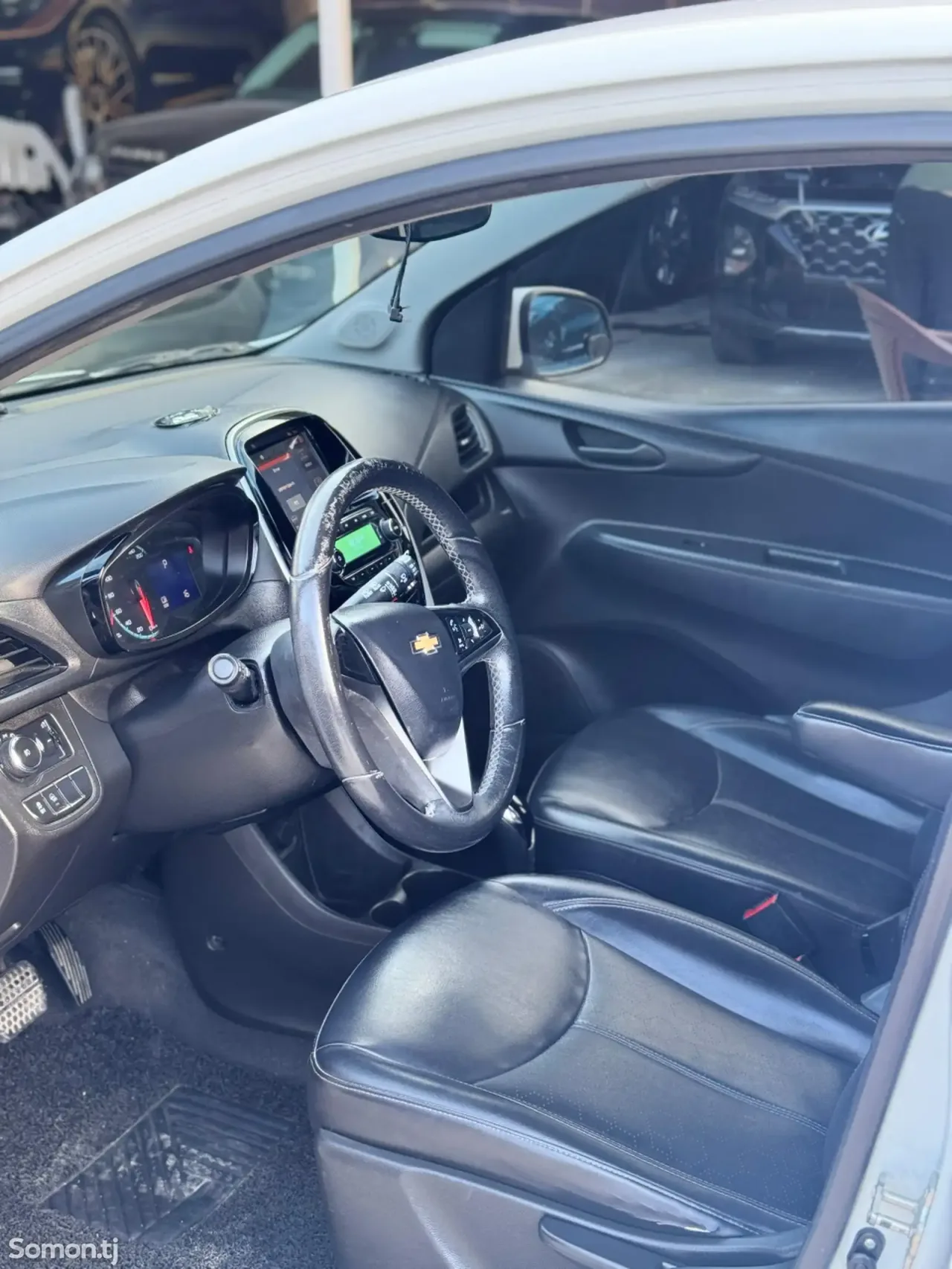 Chevrolet Spark 2015 · AT