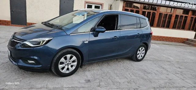 Opel Zafira 2017 · 1.4 MT