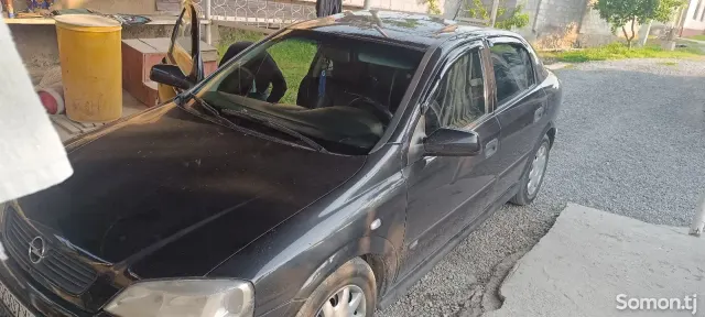 Opel Astra G 1999 · 1.6 MT