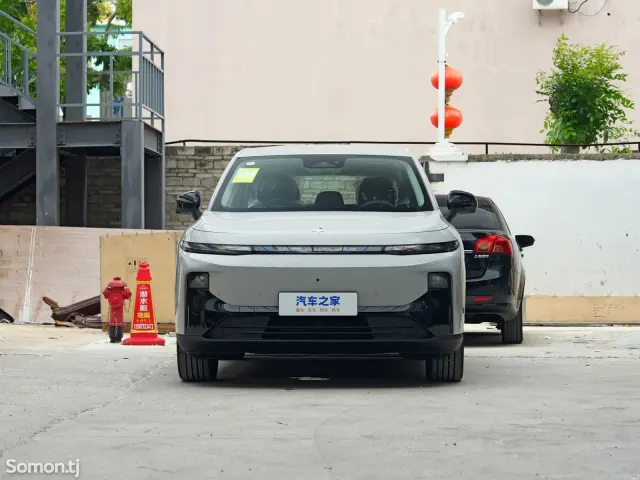 Leapmotor B10 2025 · AT