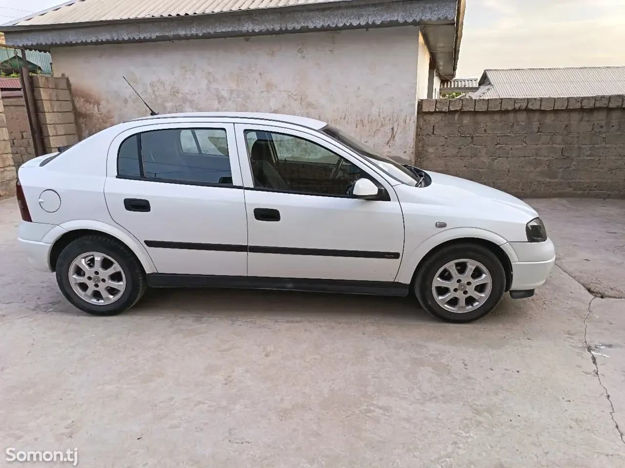 Opel Astra G 2001 · 1.6 AT