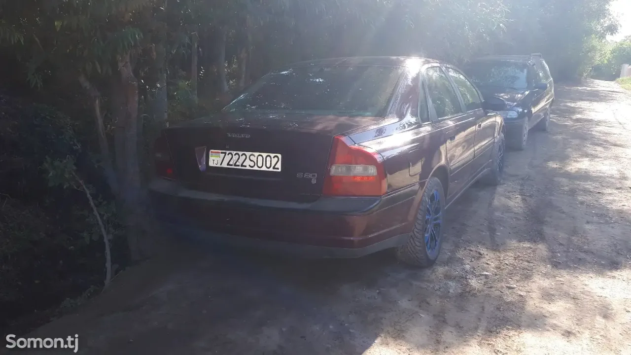 Volvo S80 1999 · 1.8 MT