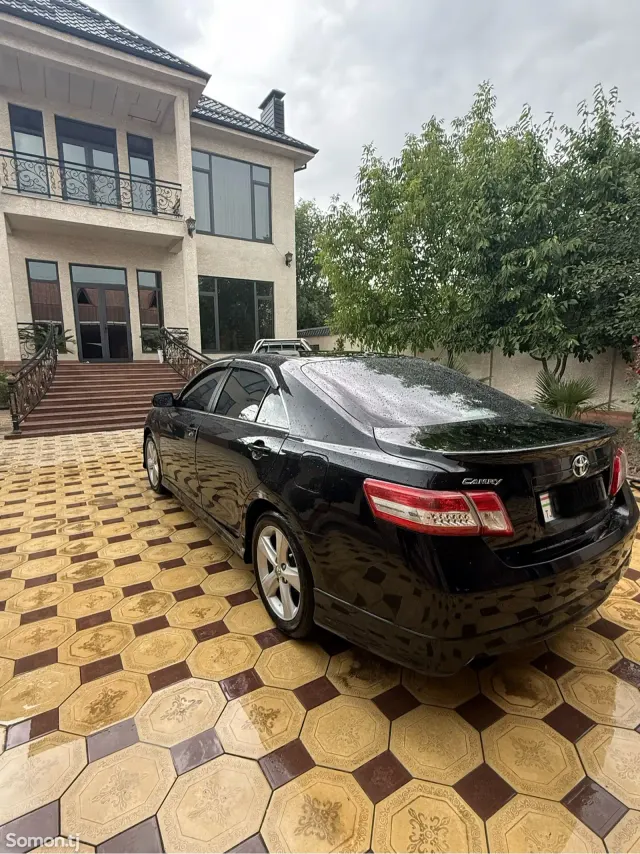 Toyota Camry 2010 · 2.5 AT