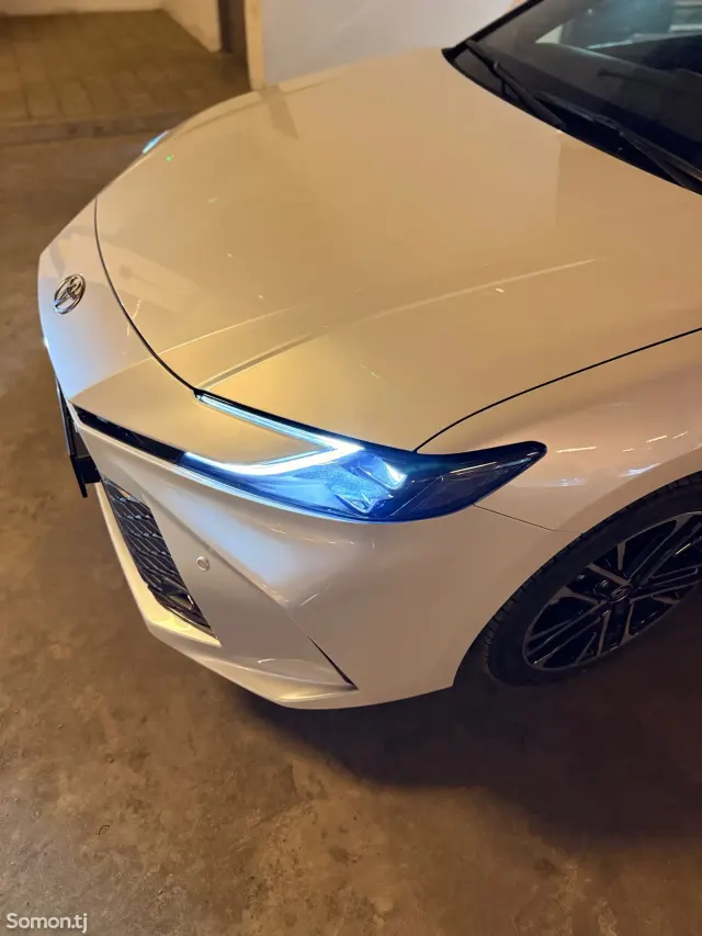 Toyota Camry 2025 · 2.5 AT