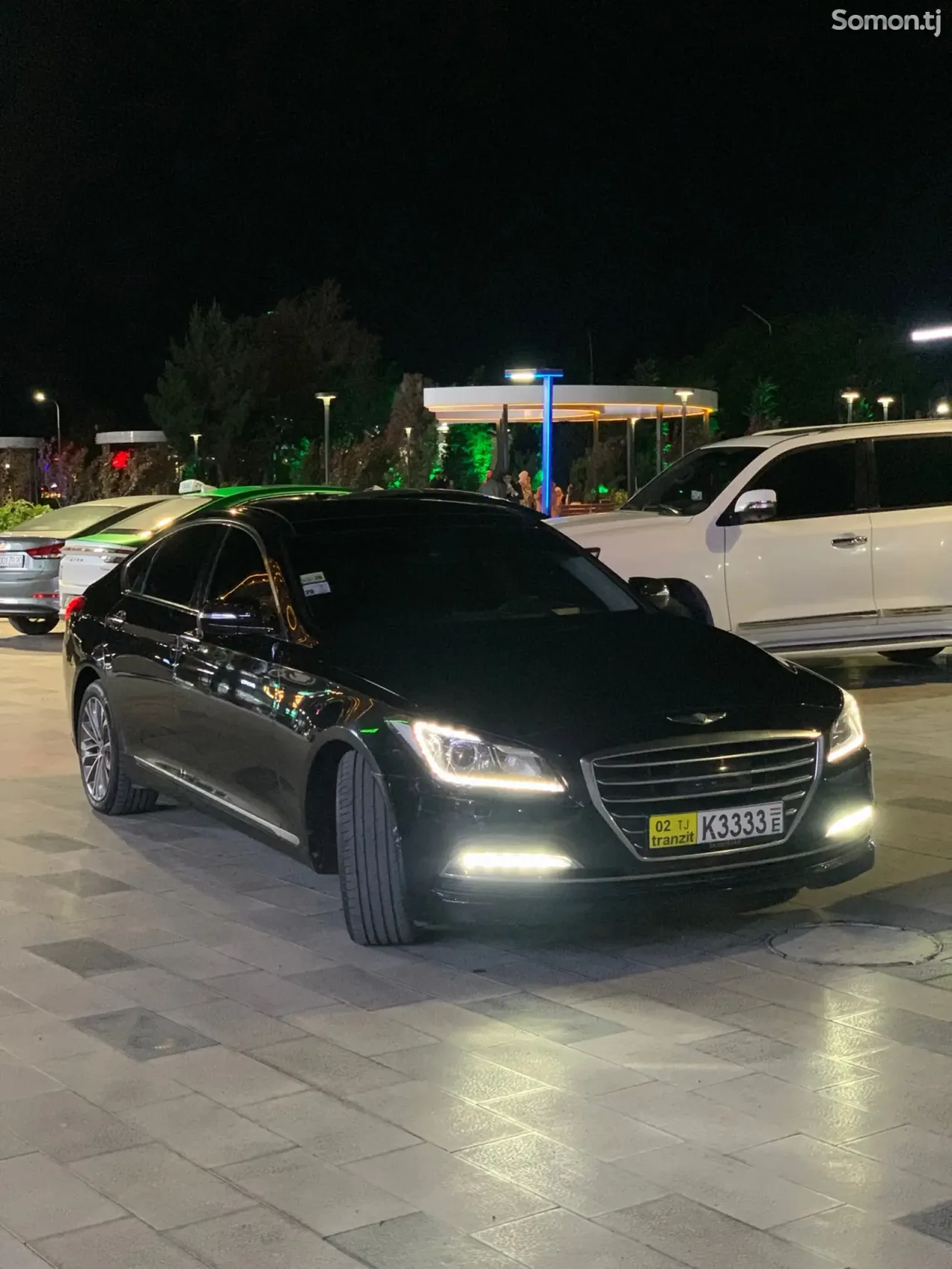 Hyundai Genesis 2015 · 3.8 AT