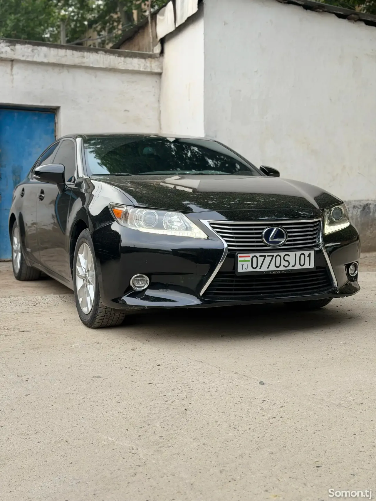 Lexus ES series 2014 · 3.0 AT