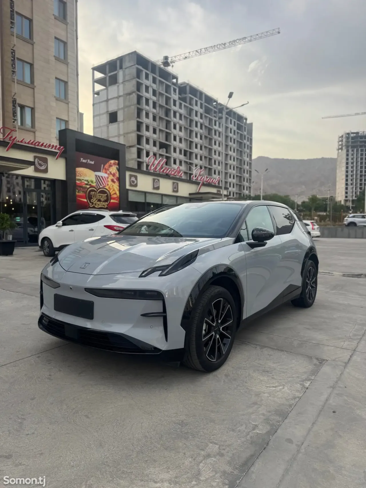 Zeekr X 2023 · AT
