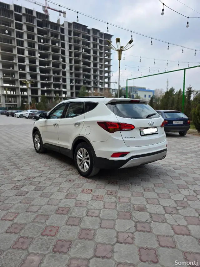 Hyundai Santa Fe 2016 · 2.0 AT