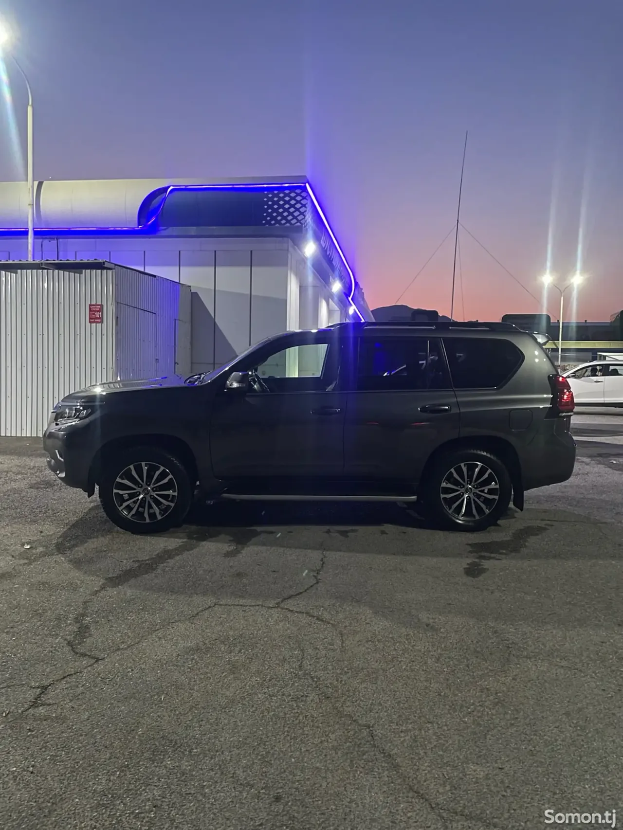 Toyota Land Cruiser Prado 2020 · 3.0 AT
