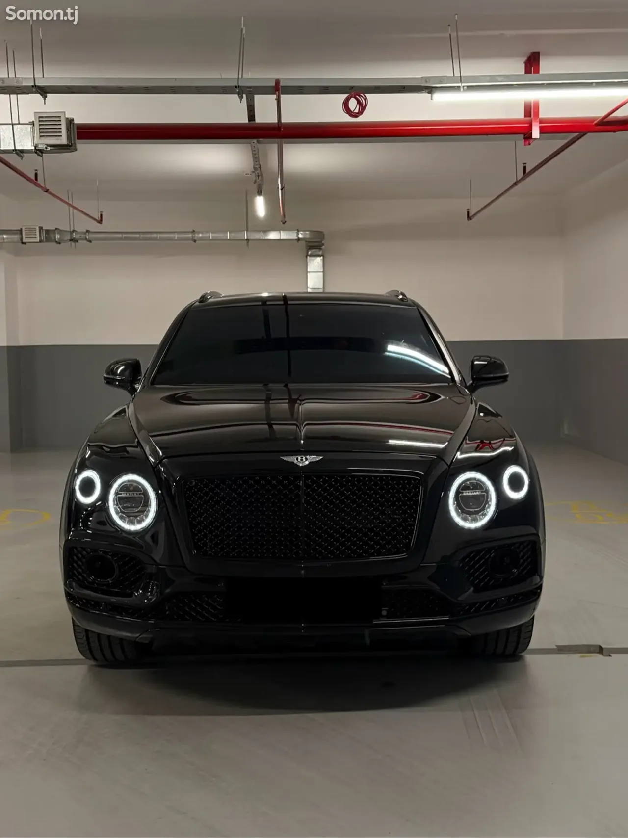 Bentley Bentayga 2018 · 6.0 AT