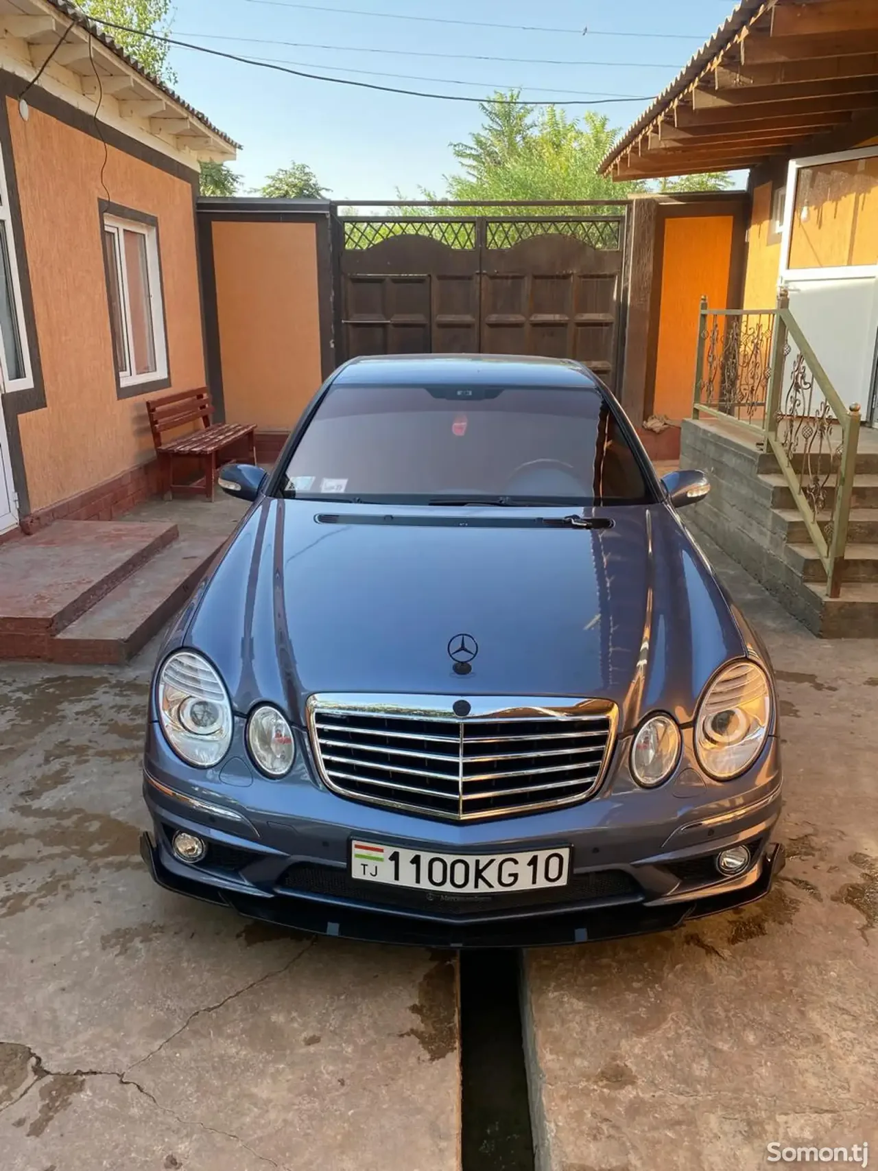 Mercedes-Benz E class 2004 · 2.3 AT