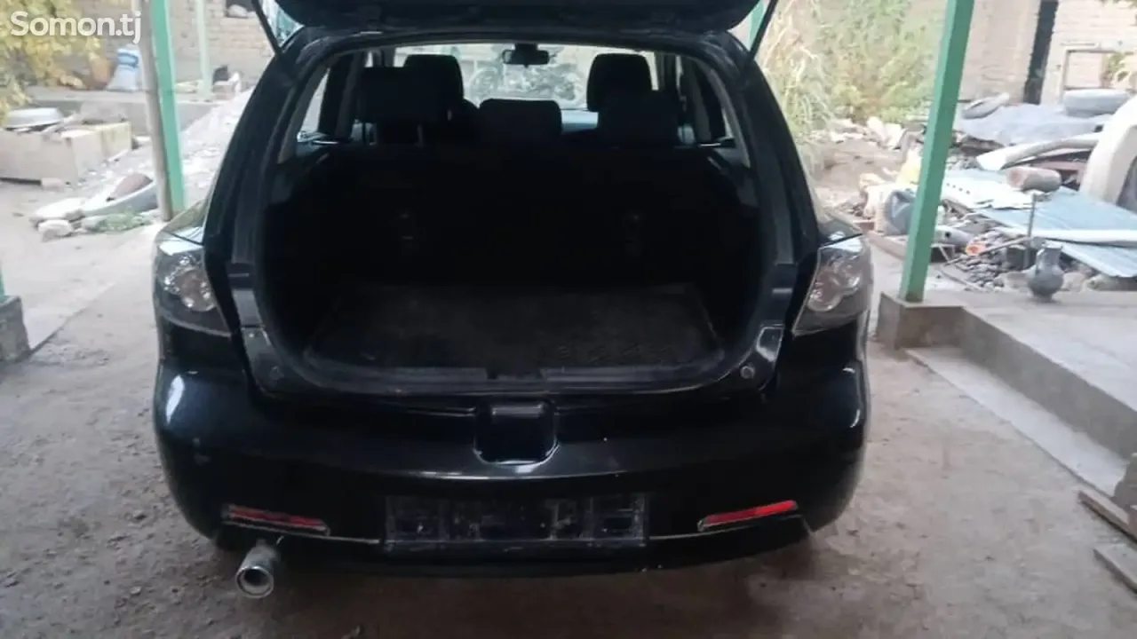 Mazda 3 2004 · 1.6 MT