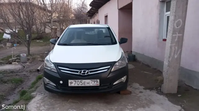 Hyundai Solaris 2015 · 1.4 MT