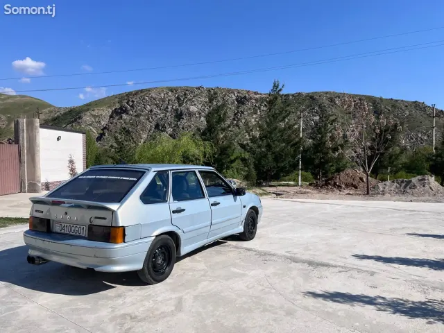 Lada (ВАЗ) 2114 2005 · 1.6 MT