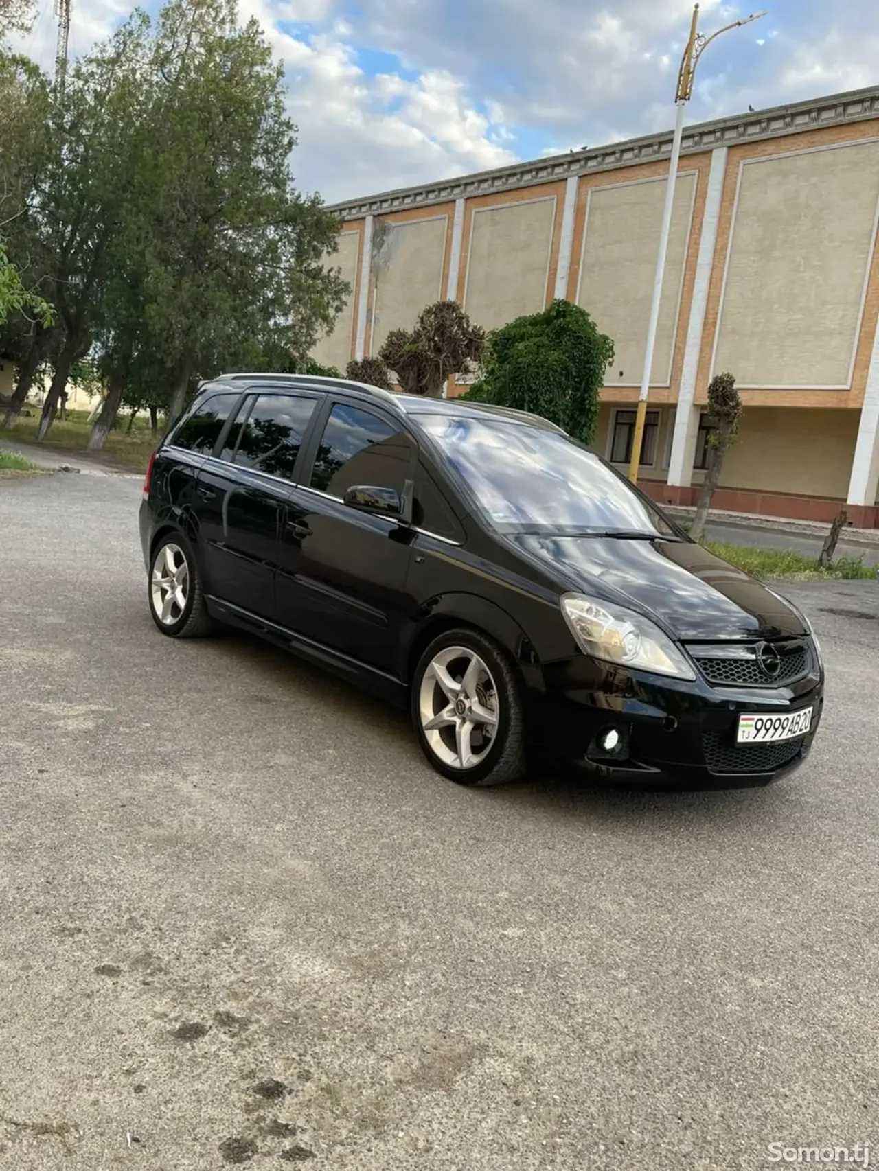 Opel Zafira 2007 · 2.0 MT
