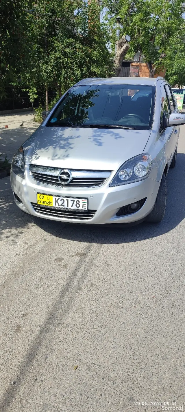 Opel Zafira 2014 · 1.8 MT