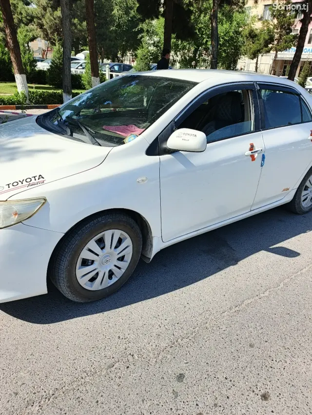 Toyota Alphard 2008 · 1.6 MT