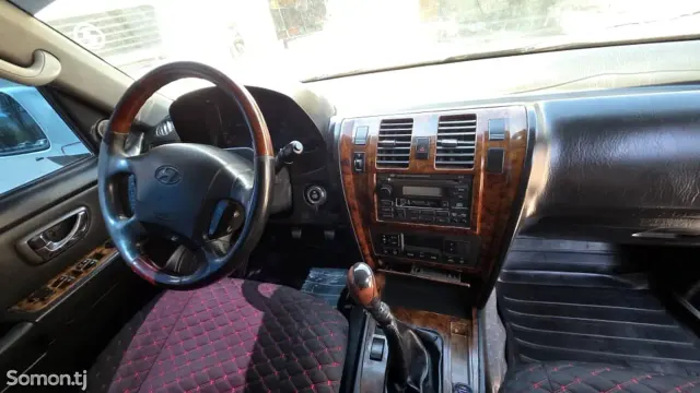 Hyundai Terracan 2001 · 2.5 MT