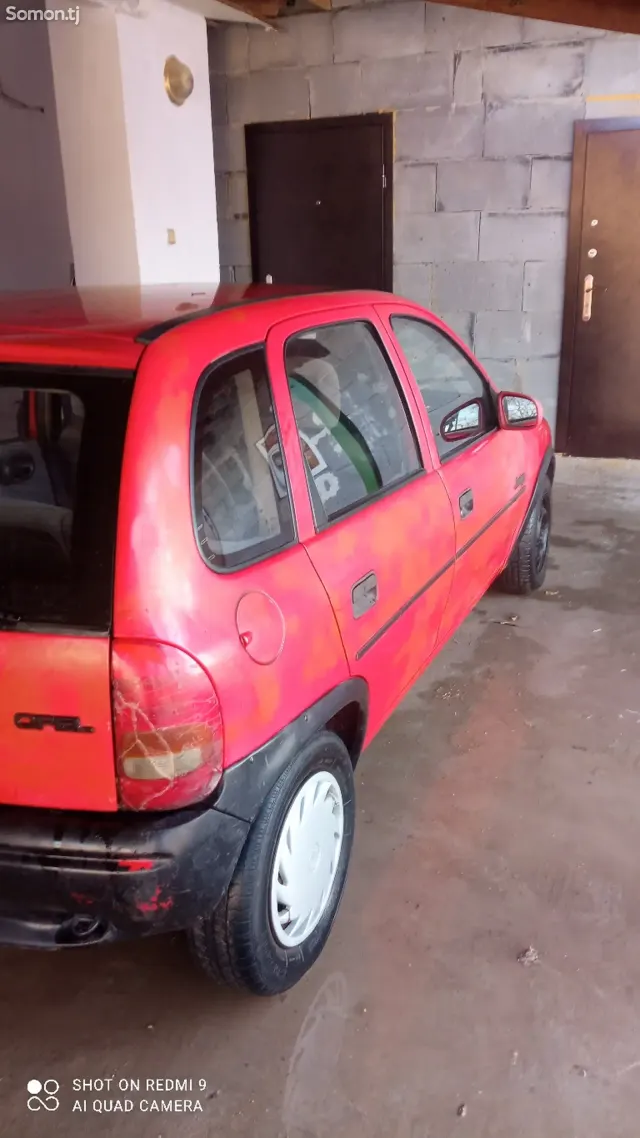 Opel Corsa 1996 · 1.4 MT
