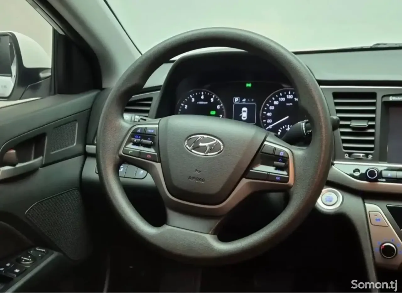 Hyundai Avante 2018 · 1.6 AT