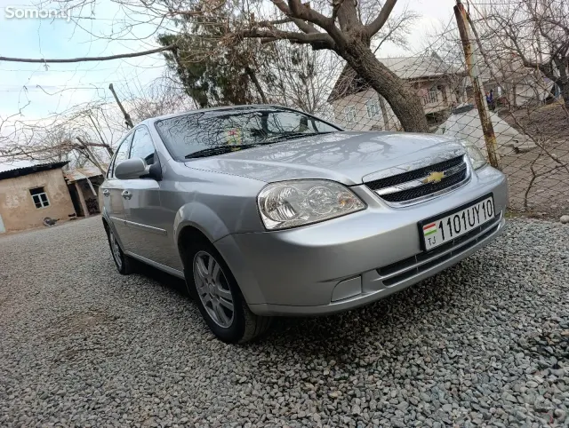 Chevrolet Lacetti 2006 · 1.6 MT