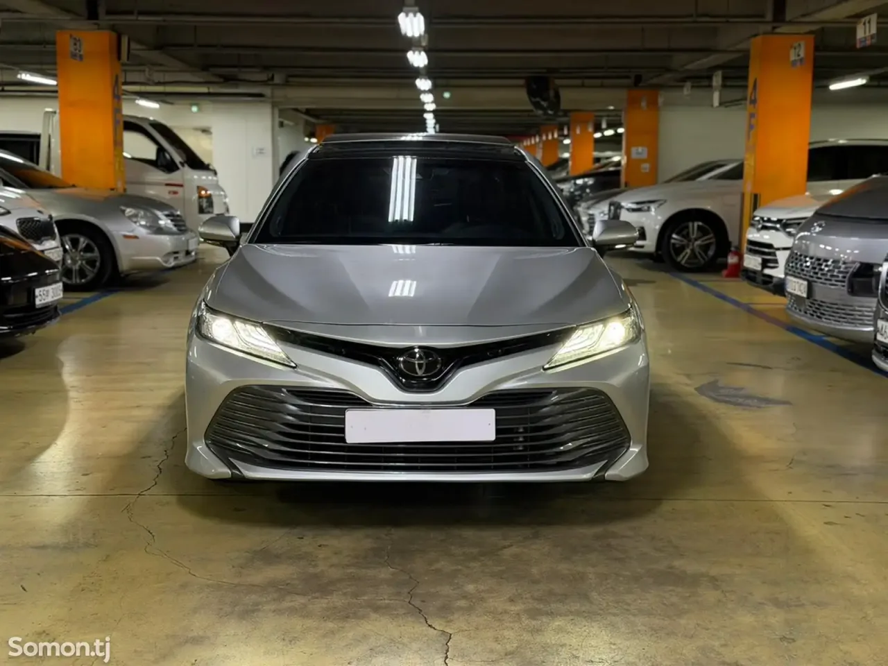 Toyota Camry 2019 · 2.5 AT
