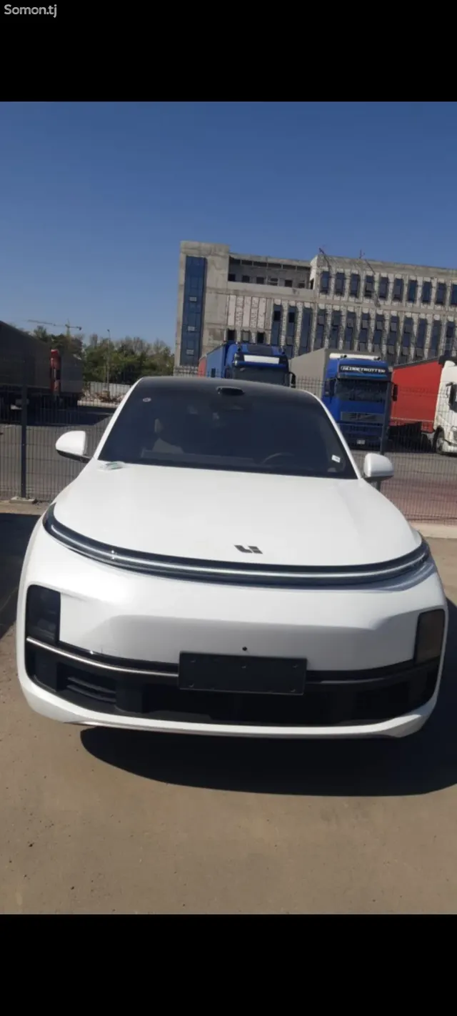 Li Auto (Lixiang) L9 2025 · 4.0 AMT