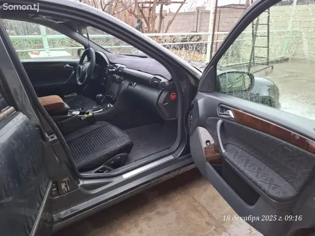 Mercedes-Benz C class 2001 · 2.3 AT