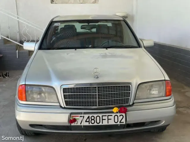 Mercedes-Benz C class 1995 · 1.8 MT