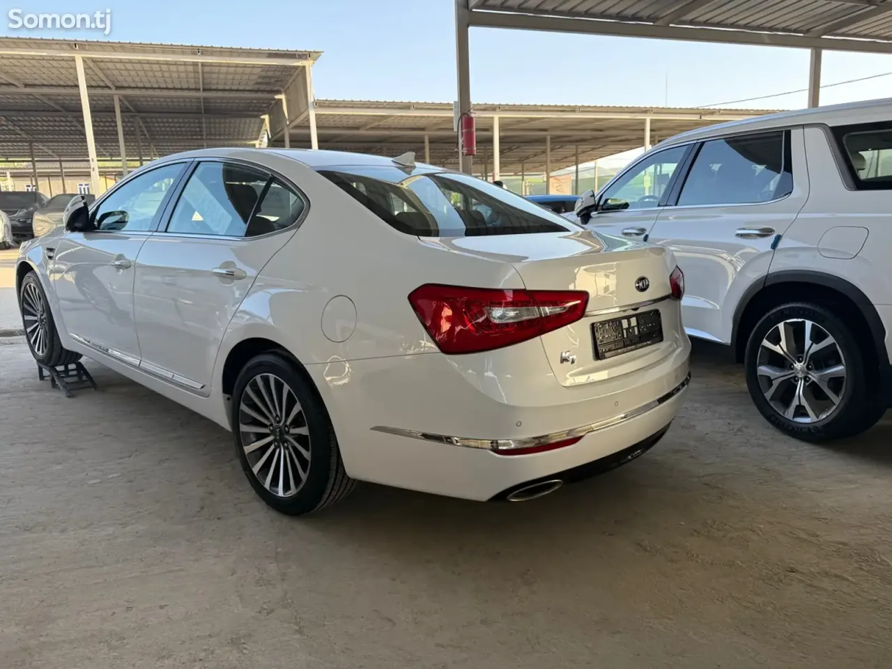Kia K7 2015 · 2.4 AT