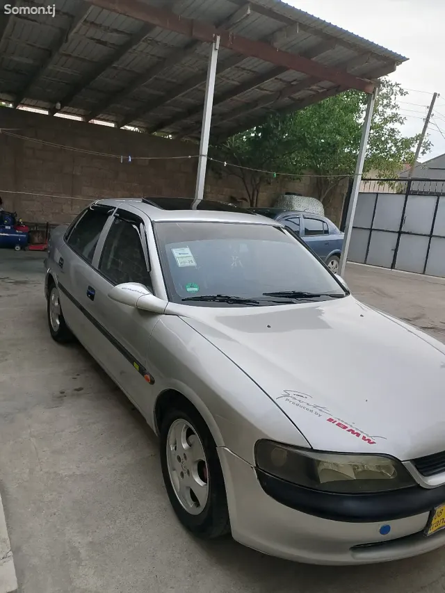 Opel Vectra B 1997 · 1.6 MT