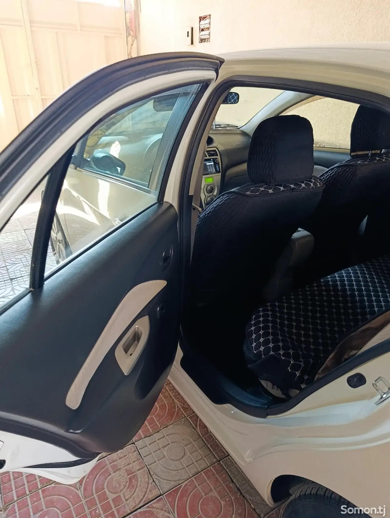 Toyota Belta 2008 · 1.5 AT