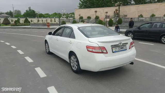Toyota Camry 2009 · 2.4 AT